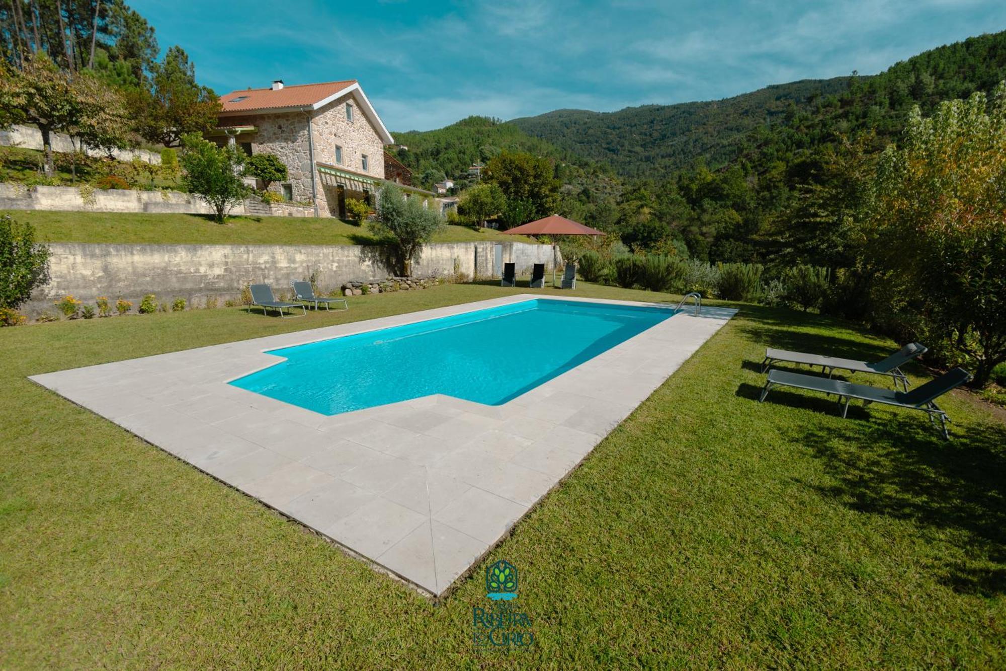 Casa Da Ribeira Do Cirio Guest House Seia Exterior photo